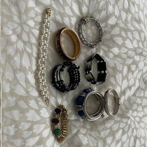 Elegant Women's Jewelry Set - Silver, Black, Gold Accents